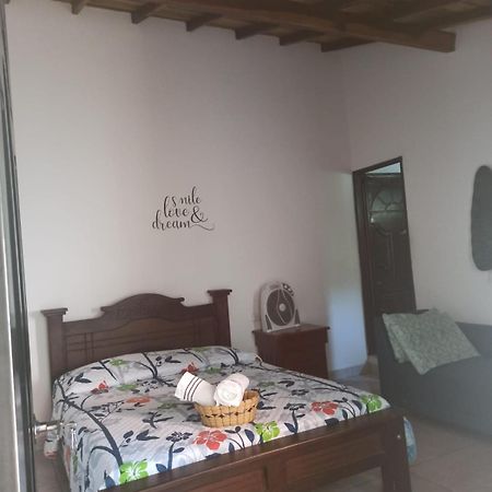 Hostal Jose Navarro Guadalupe Eksteriør bilde