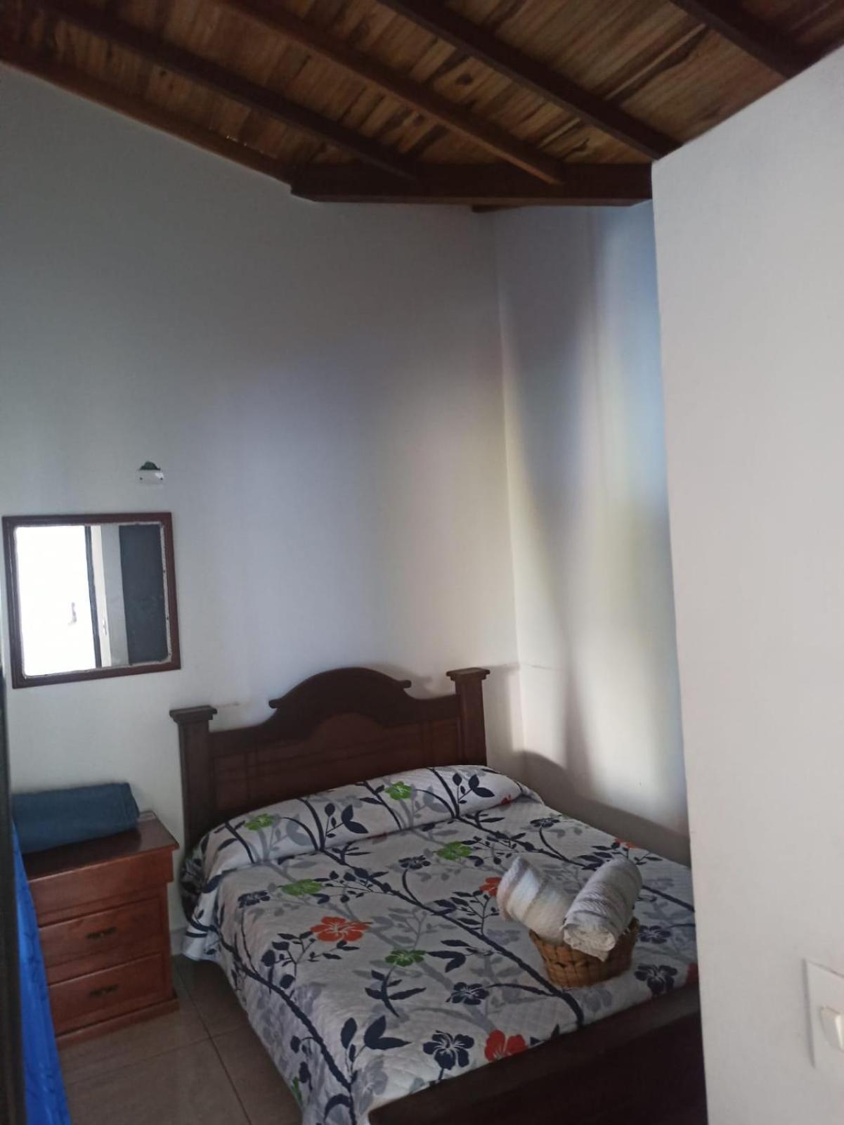 Hostal Jose Navarro Guadalupe Eksteriør bilde